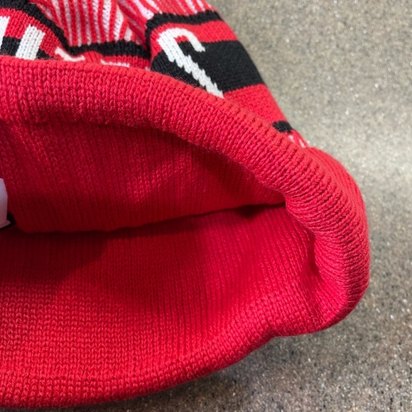 🆕KC Kansas City Chiefs Pom Beanie Striped Knitted Cap, OSFM unisex - Picture 6 of 6